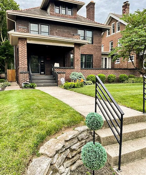 1811 Bryden Rd