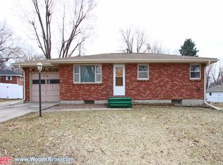 4050 S 37th St, Lincoln, NE 68506