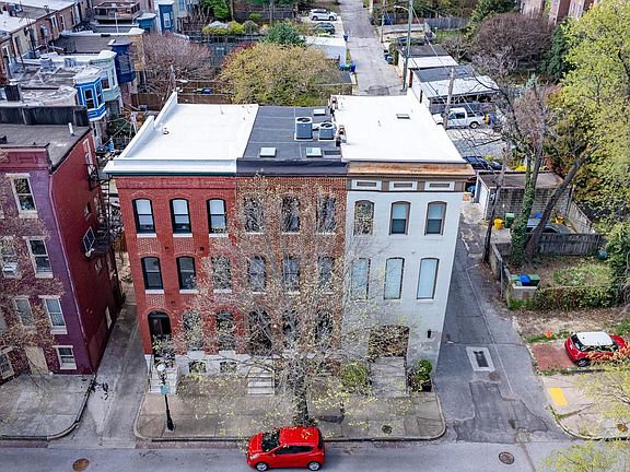 5th image of 240 Wilson St