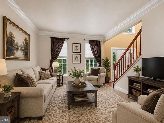 4th image of 2805 Ridgeleigh Ct