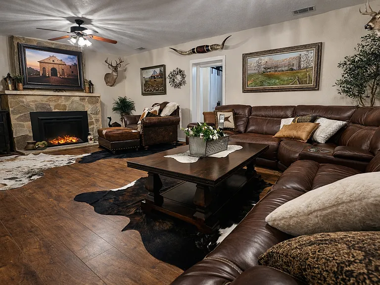 4173 County Road 4516 — Photo 20