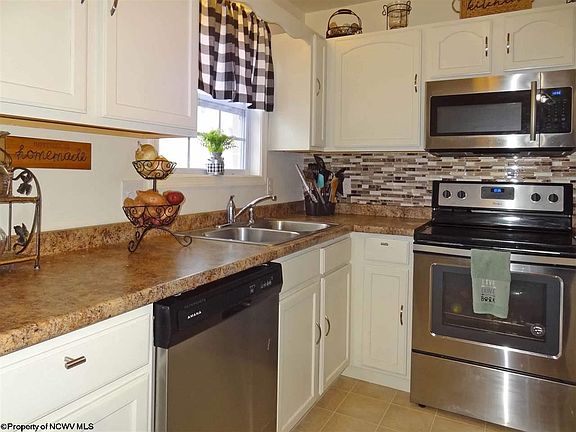 4th image of 126 Eagle Dr