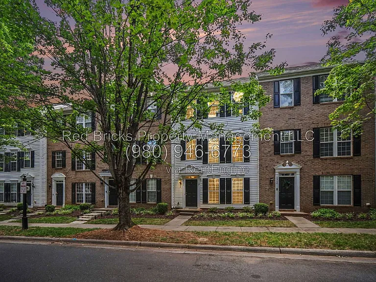 15764 Castle Watch Ave — Photo 4