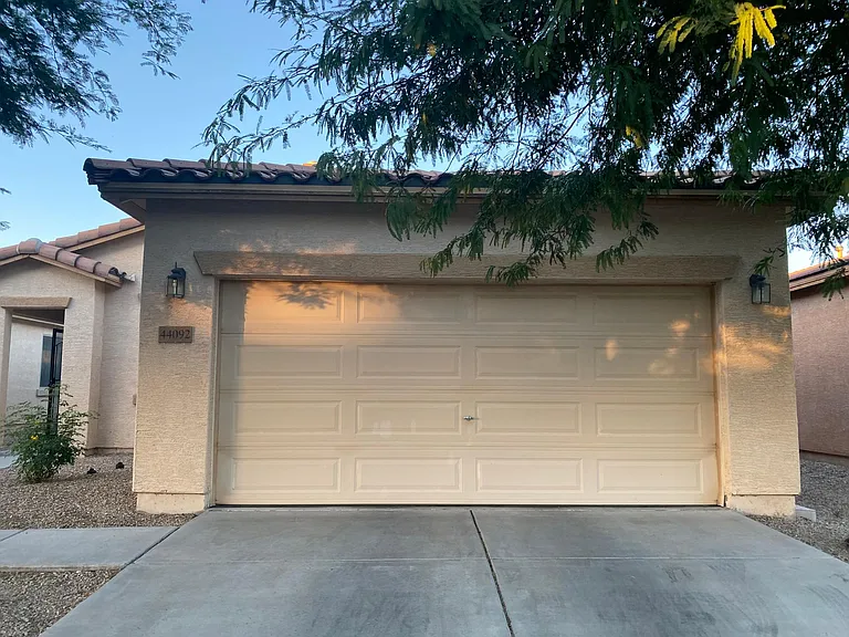 44092 W Cydnee Dr — Photo 2