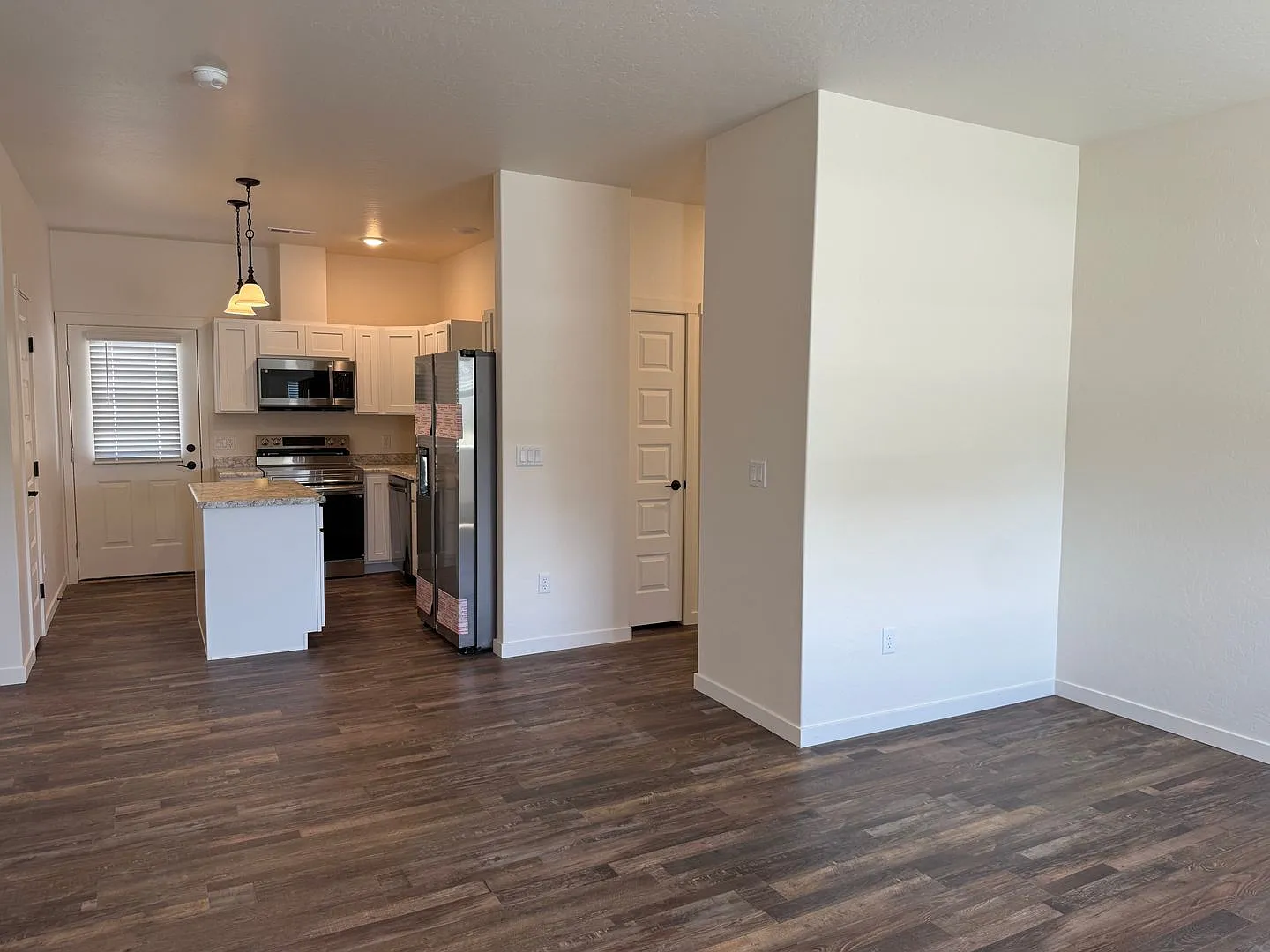 Available Now. New 3 bed, 2 bath home — Photo 2