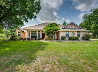 516 Seneca Dr, Waxahachie, TX 75165