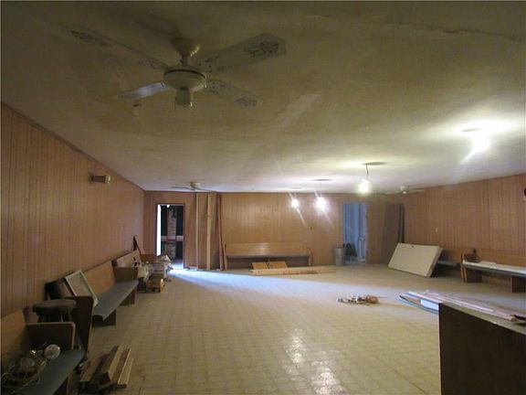 3rd image of 2400 Avenue C