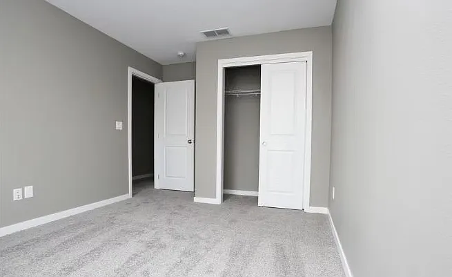 Greenway Square Townhomes — Photo 11