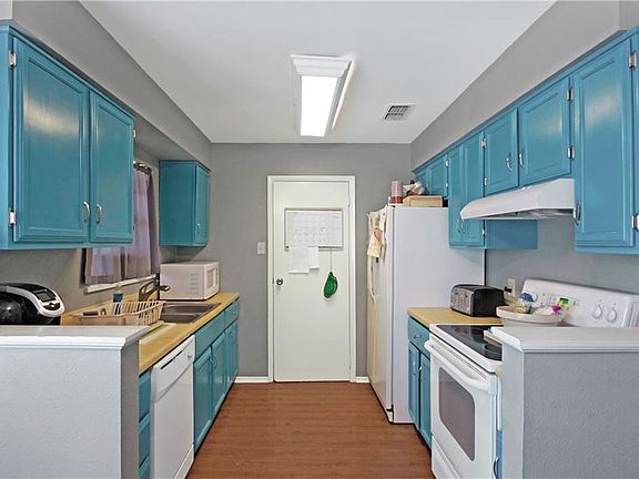 4th image of 110 Hillcreek Dr
