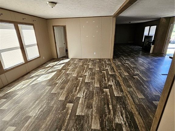 4th image of 1521 Whaley Ct