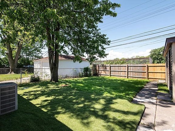 5th image of 1486 Burnham Ave