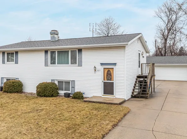 827 Heritage Trl, Oshkosh, WI 54904