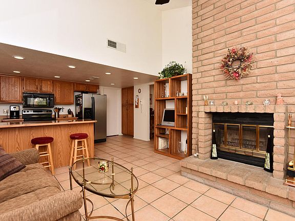 4th image of 3547 W Aire Libre Ave