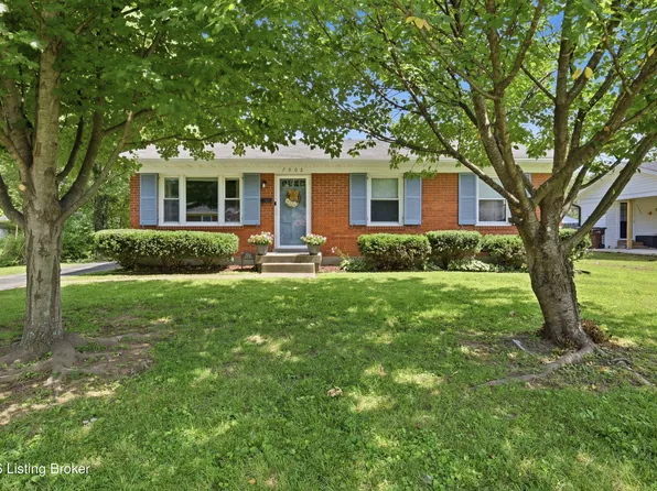 7902 Osborne Dr, Lyndon, KY 40222