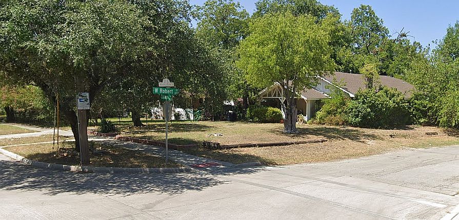 2nd image of 2600 College Ave