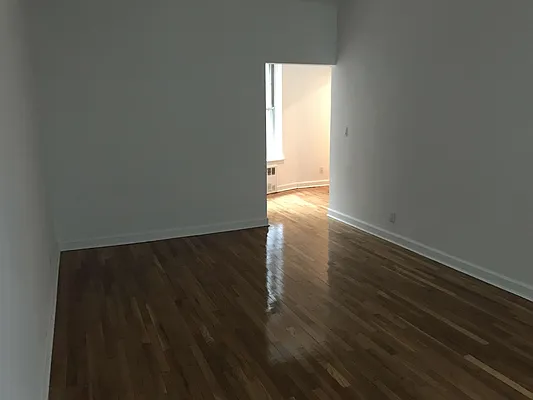 Rented by Shany Landmarks LLC | media 28