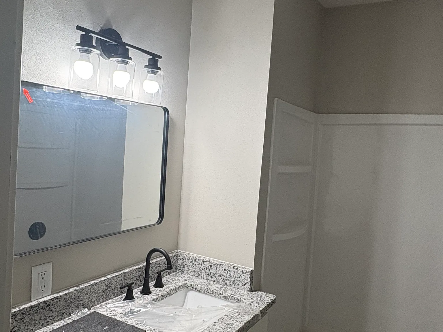 3 bed, 1.5 bath, 1456 sqft, $1,375 — Photo 3