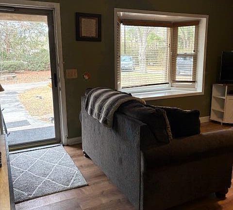 3rd image of 195 Persimmon Road SW