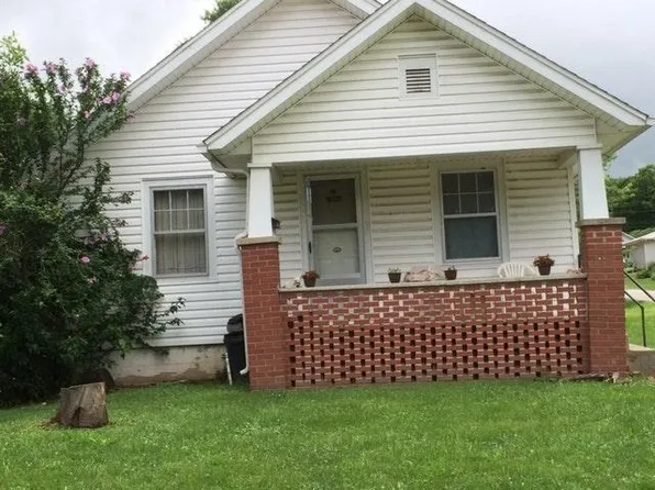 401 E Colorado St, Windsor, MO 65360