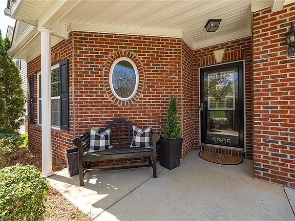 2nd image of 5905 Laurel Creek Ct