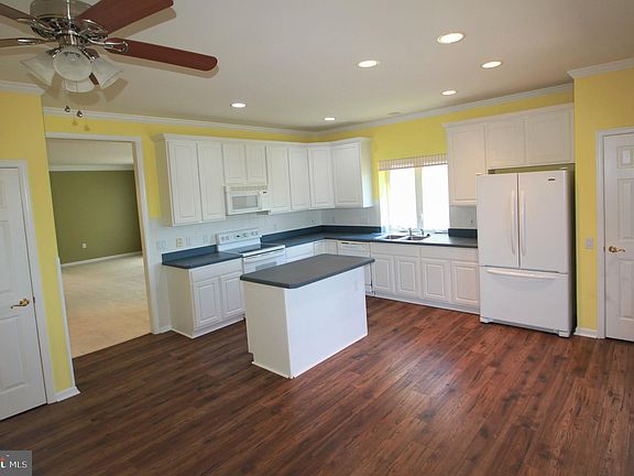 5th image of 3 Bluefield Ln