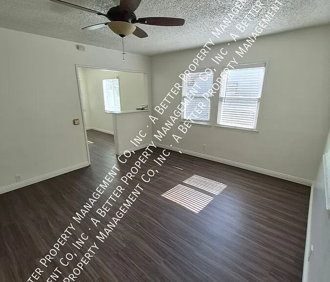 6802 Caro St — Photo 10