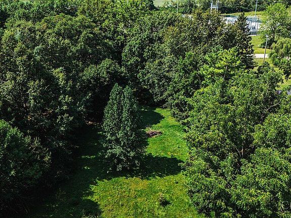 2nd image of 0 Greentree Rd