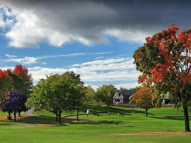Hiawatha Golf Course