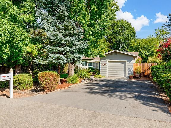 2nd image of 262 Maple Avenue