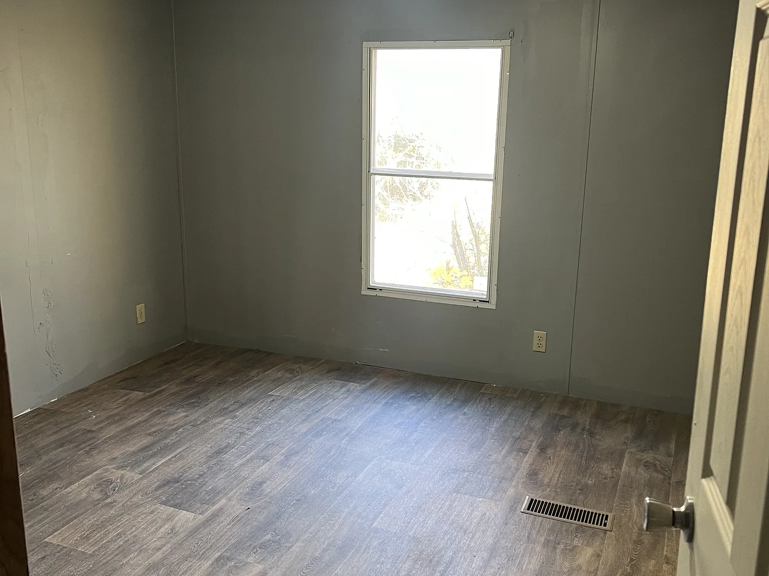 Corinna Mobile Estates - 5 — Photo 3