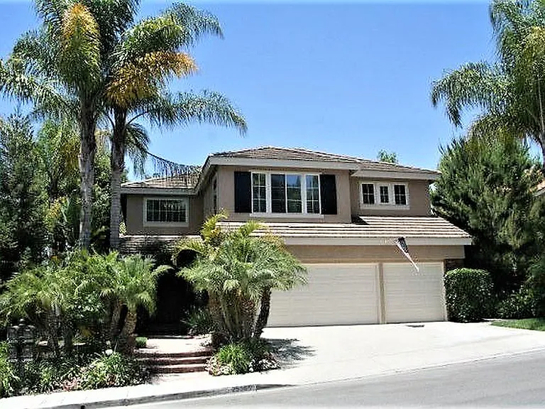 25565 Pacific Hills Dr — Photo 1