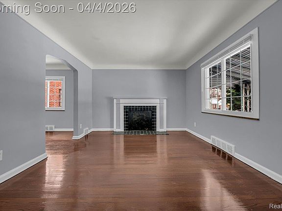 5th image of 17212 Sunderland Rd