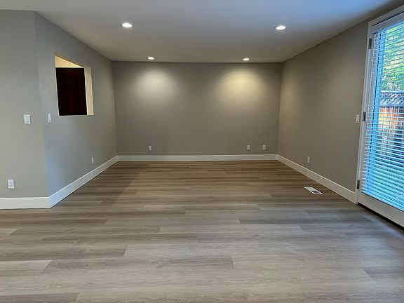 4th image of 950 N San Antonio Rd APT 15C