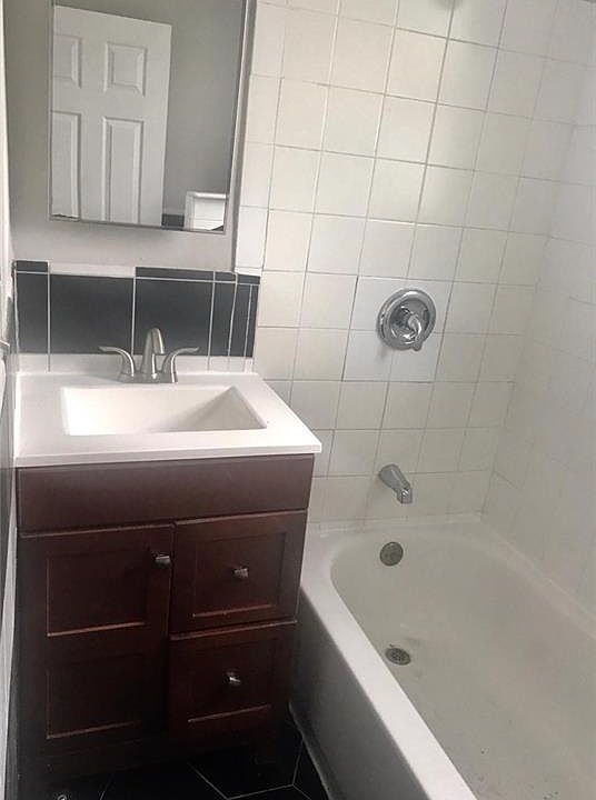 2nd image of 648 Hazel Ave #2