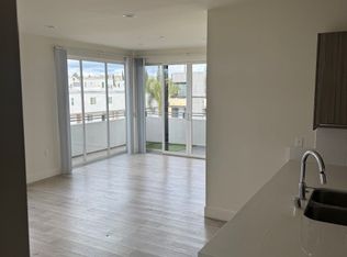 11224 Morrison St APT 401, North Hollywood, CA 91601