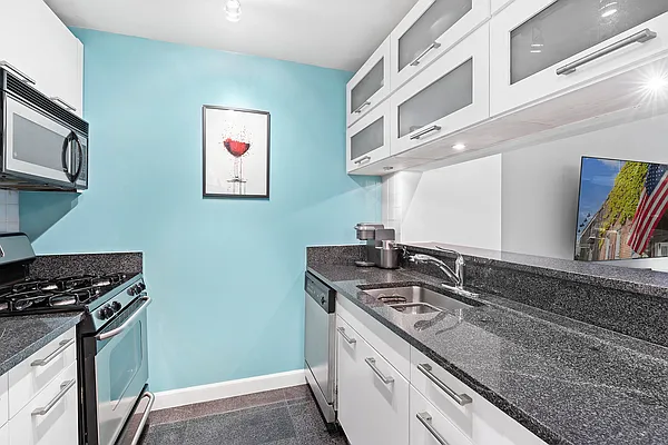 Rented by Corcoran | media 1