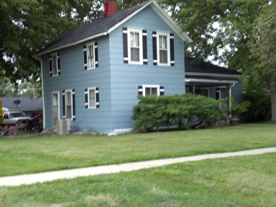 2nd image of 927 Lincoln Ave