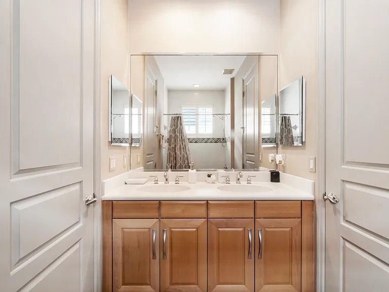 7926 Versilia Dr — Photo 26