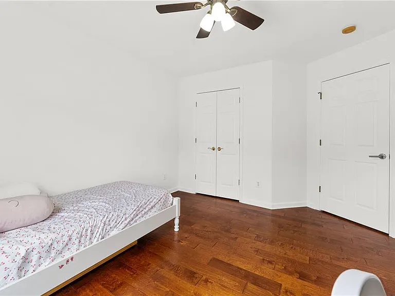 790 Milton Oaks Dr — Photo 40