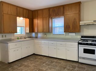 1213 Gilson St APT 1, Madison, WI 53715
