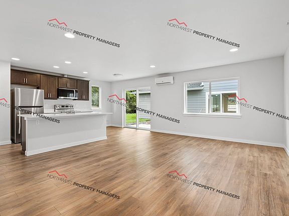 5th image of 208 E Stella St #20
