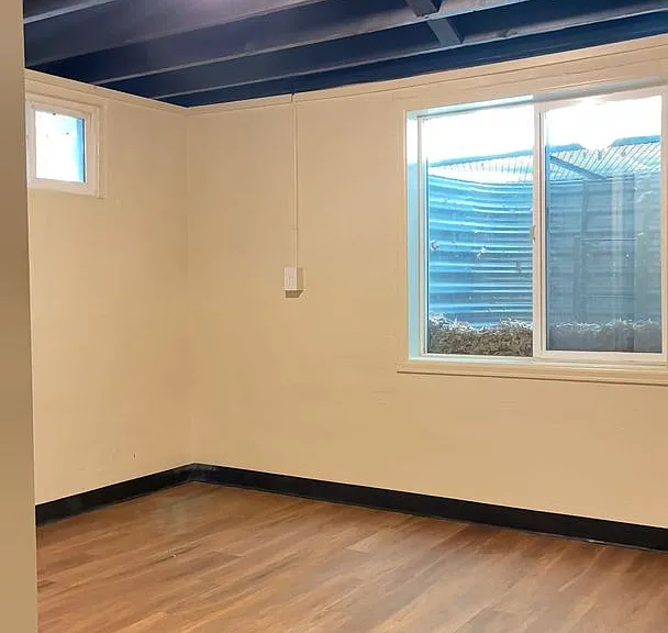 Walk to Clear Creek & School of Mines 2BR Garden Level with Utilities Included! — Photo 7