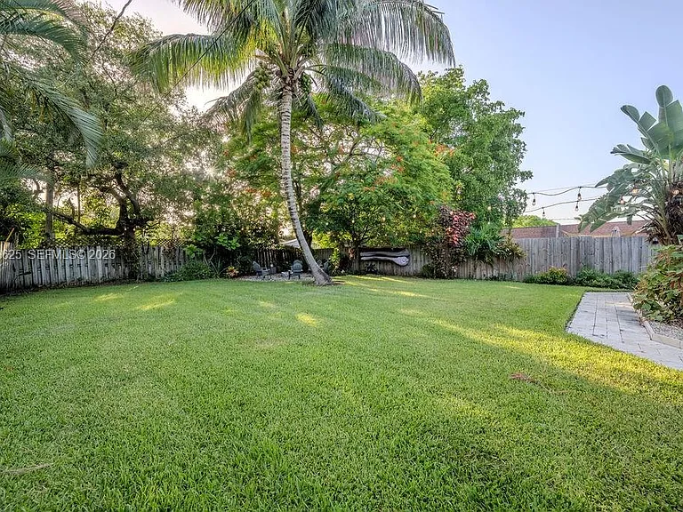 1305 NW 5th Ave — Photo 34