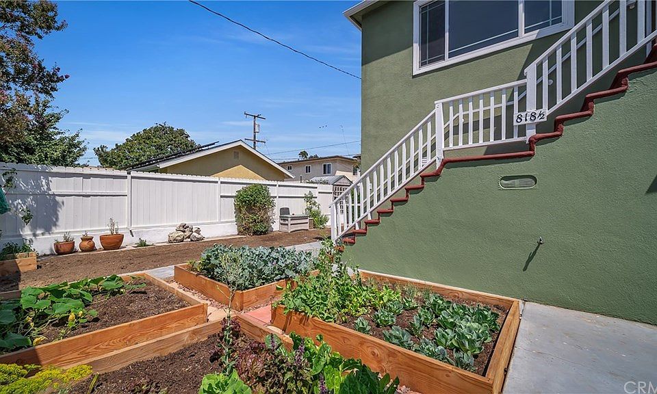 2nd image of 818 Madrid Ave #1/2