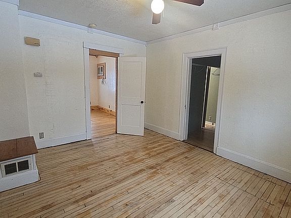 4th image of 119 N 3rd St