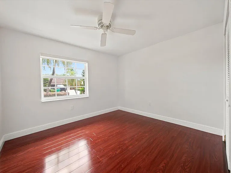 20009 NW 66th Pl — Photo 27