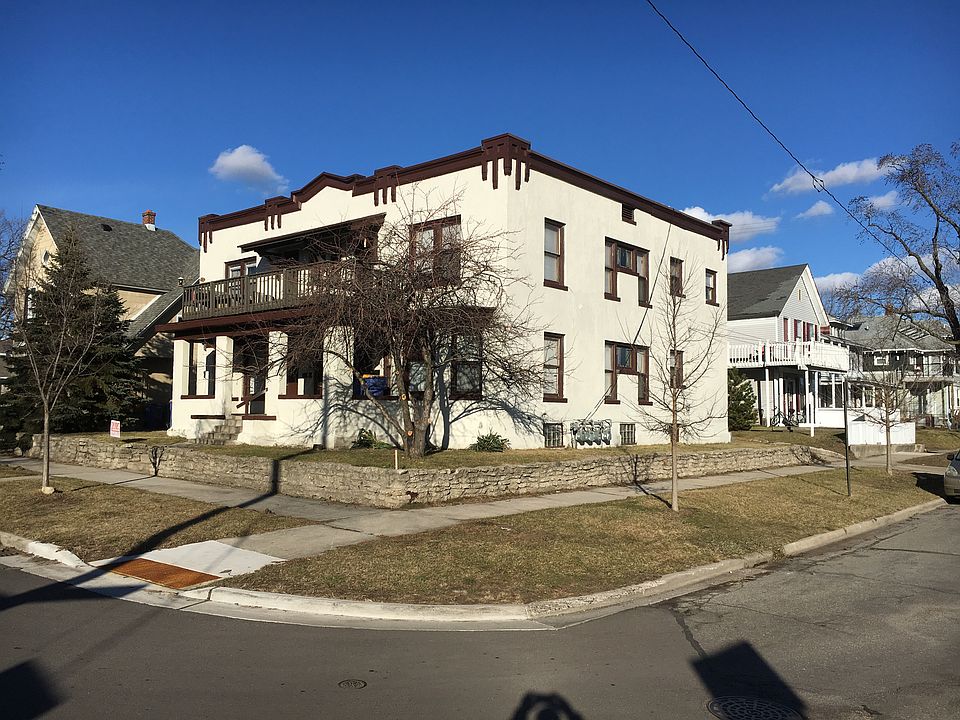 1st image of 502 Fairview Ave NE