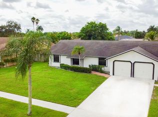 426 La Mancha Ave, Royal Palm Beach, FL 33411