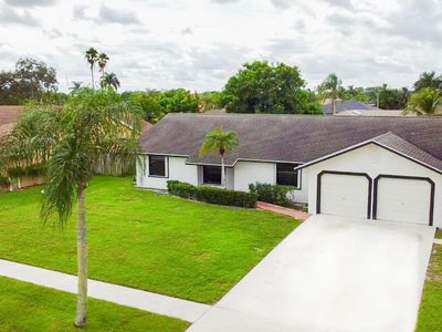 426 La Mancha Avenue, Royal Palm Beach, FL, 33411