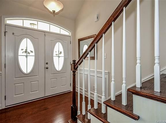 5th image of 184 Silverspring Pl